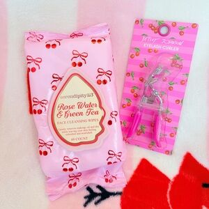 Betsey Johnson Cherry Eyelash Curler & Facial Wipes Bundle 🍒💕 NWT!